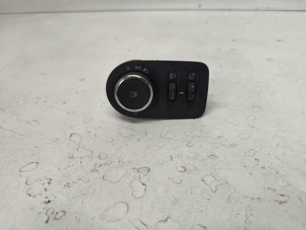 INTERRUPTEUR DE PHARE OPEL CORSA E 2014-2020 - Vue 1